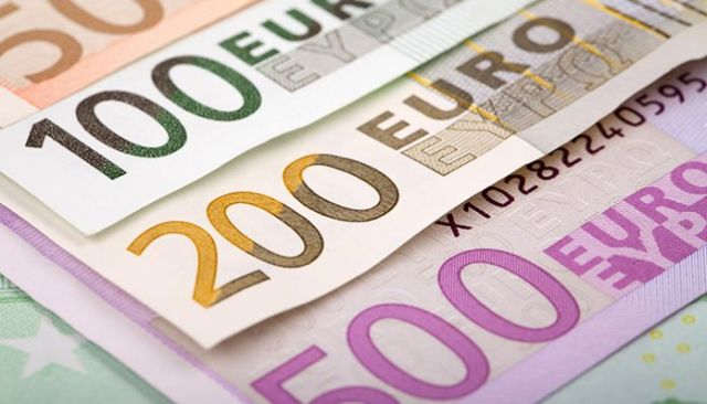 رغم تفشي كورونا اليورو يرتفع مقابل الدولار